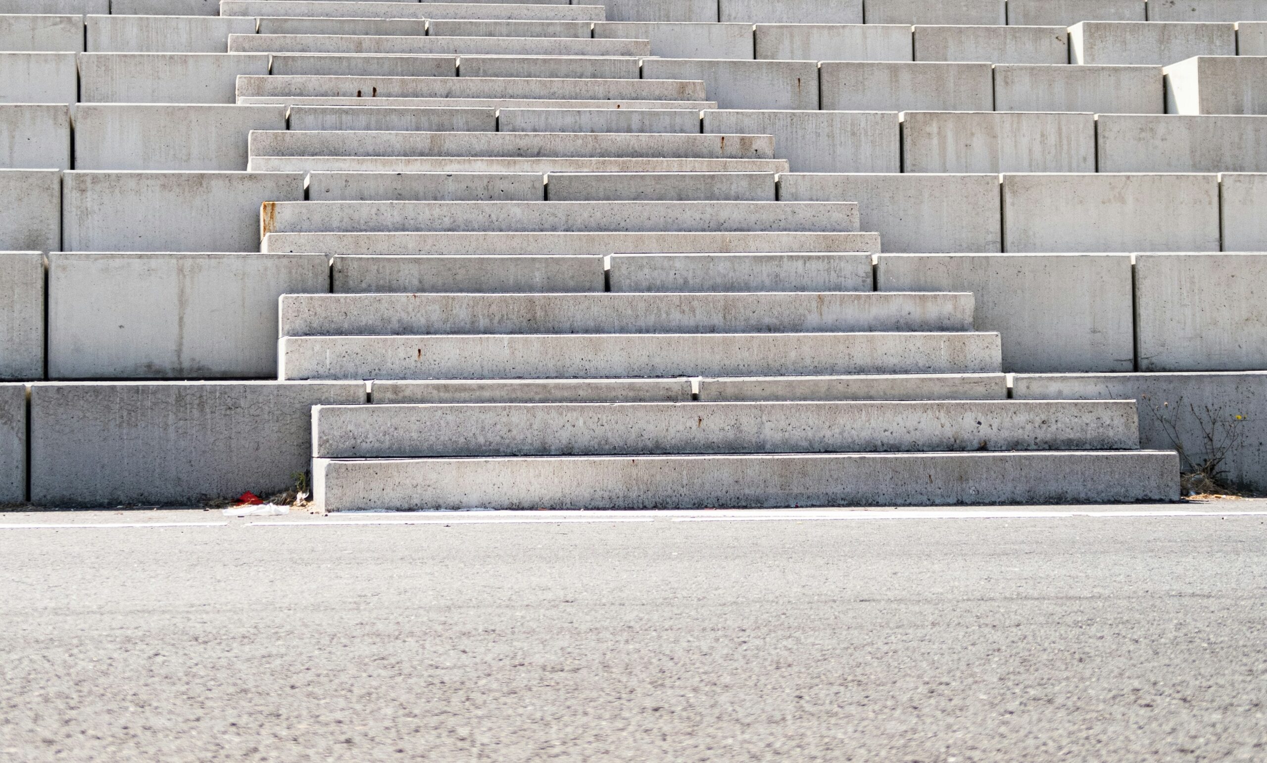 Featured image for “What Do Professionals Use to Seal Concrete?”
